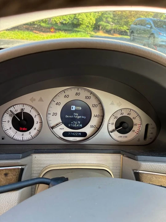 2004 Mercedes-Benz W211 E-Class - Image 2 of 6