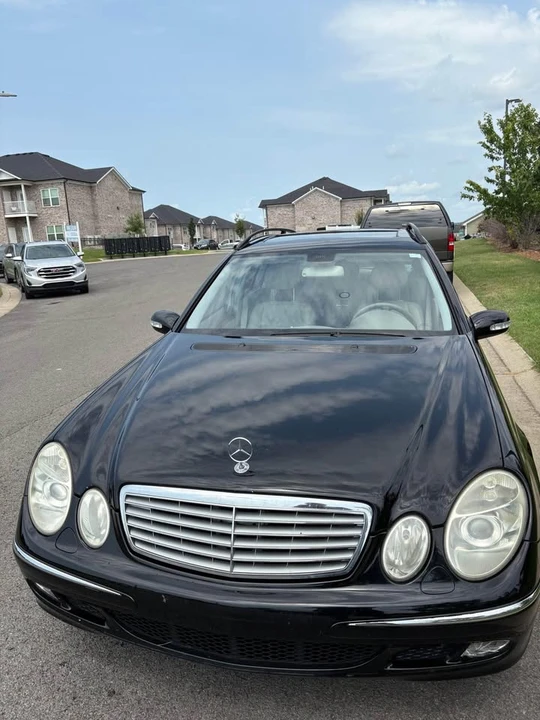 2004 Mercedes-Benz W211 E-Class - Image 2 of 4