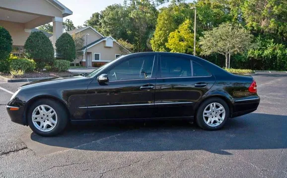 2004 Mercedes-Benz E-Class E 320 4MATIC Sedan