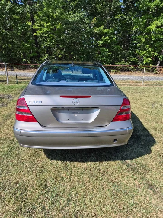 2004 Mercedes-Benz W211 E-Class - Image 4 of 8