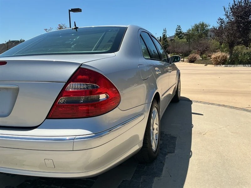 2004 Mercedes-Benz W211 E-Class - Image 12 of 20