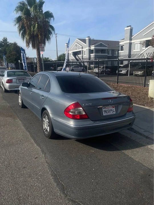 2004 Mercedes-Benz W211 E-Class - Image 3 of 4