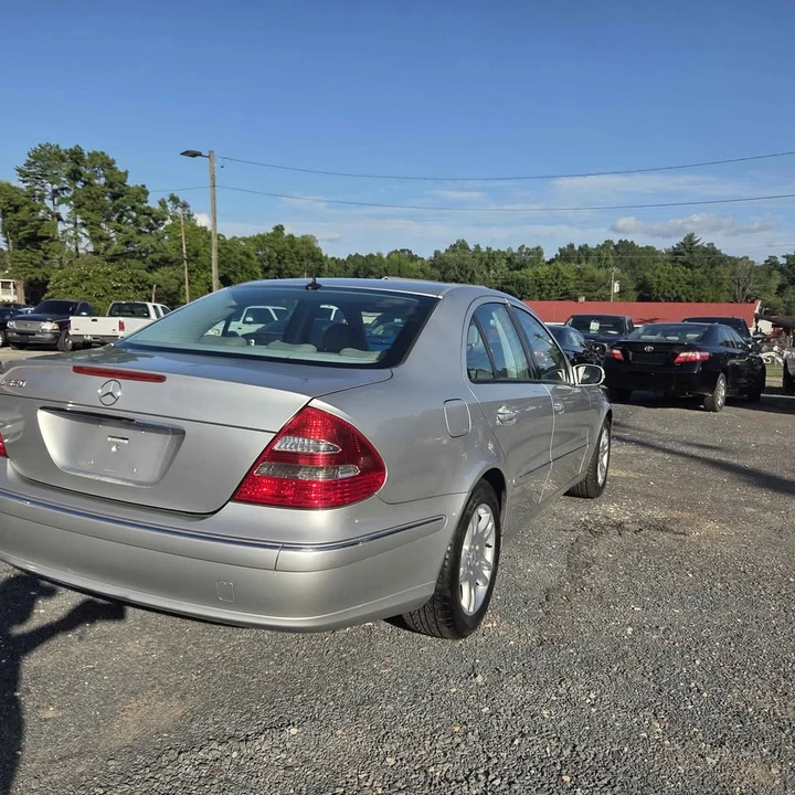 2004 Mercedes-Benz W211 E-Class - Image 9 of 19