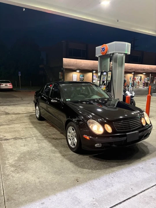 2004 Mercedes-Benz W211 E-Class - Image 11 of 17