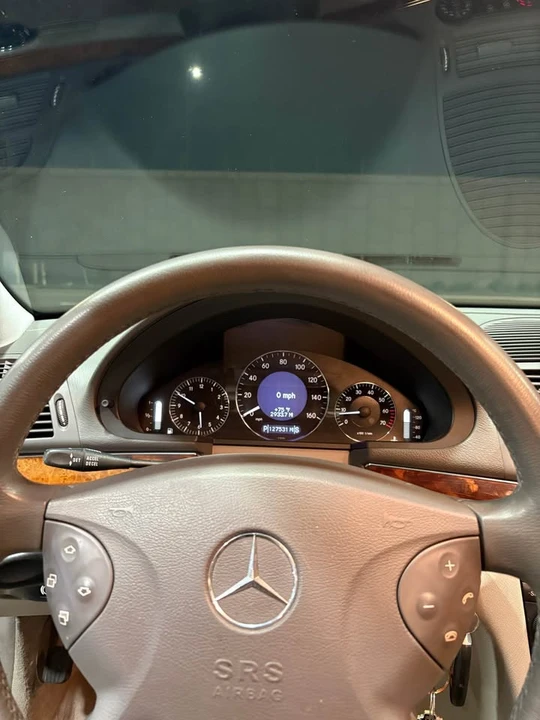 2004 Mercedes-Benz W211 E-Class - Image 2 of 17