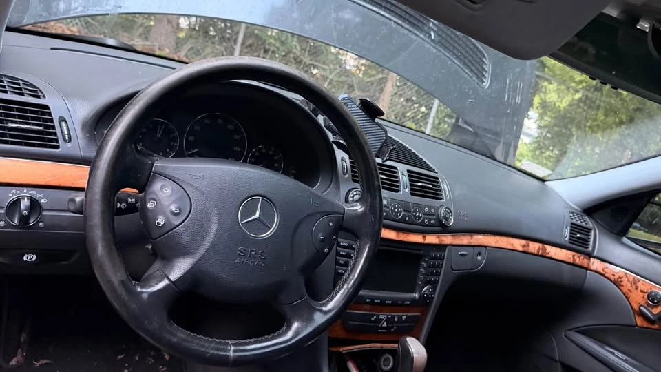 2004 Mercedes-Benz W211 E-Class - Image 12 of 20