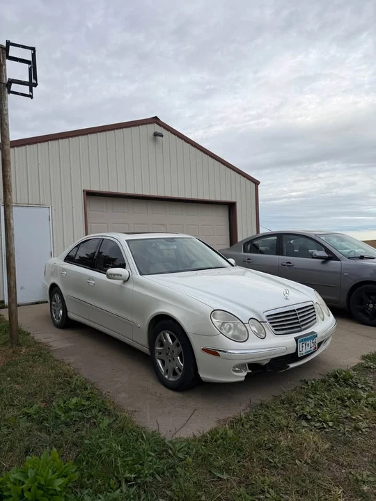 2004 Mercedes-Benz W211 E-Class - Image 2 of 11
