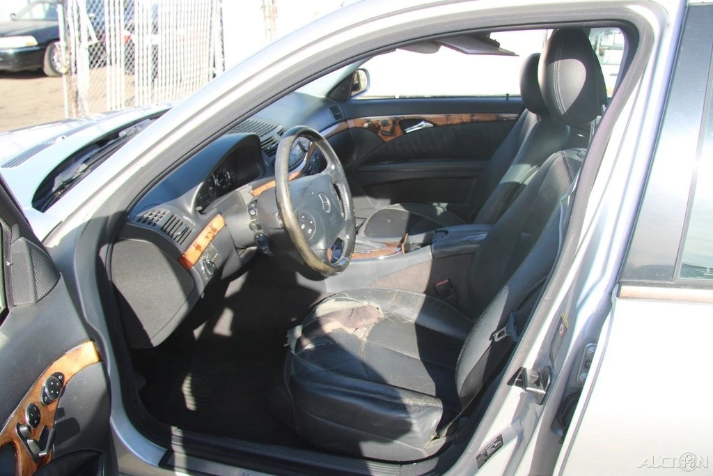 2004 Mercedes-Benz W211 E-Class - Image 13 of 21