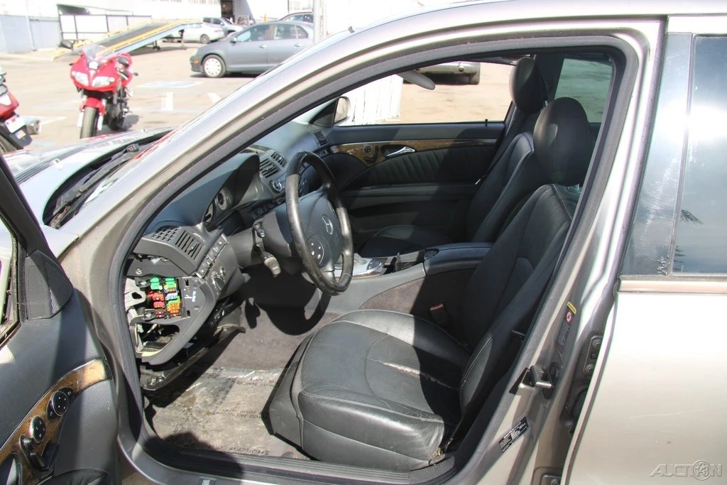 2004 Mercedes-Benz W211 E-Class - Image 15 of 21