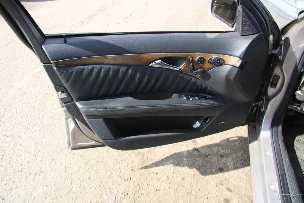 2004 Mercedes-Benz W211 E-Class - Image 14 of 21