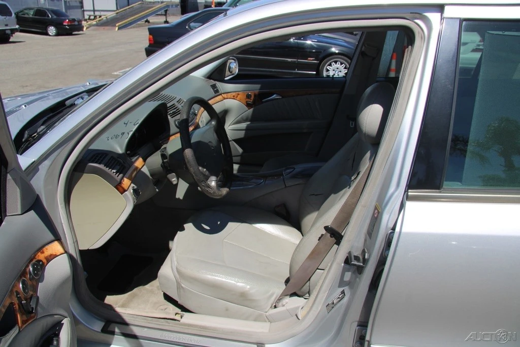 2004 Mercedes-Benz W211 E-Class - Image 15 of 21