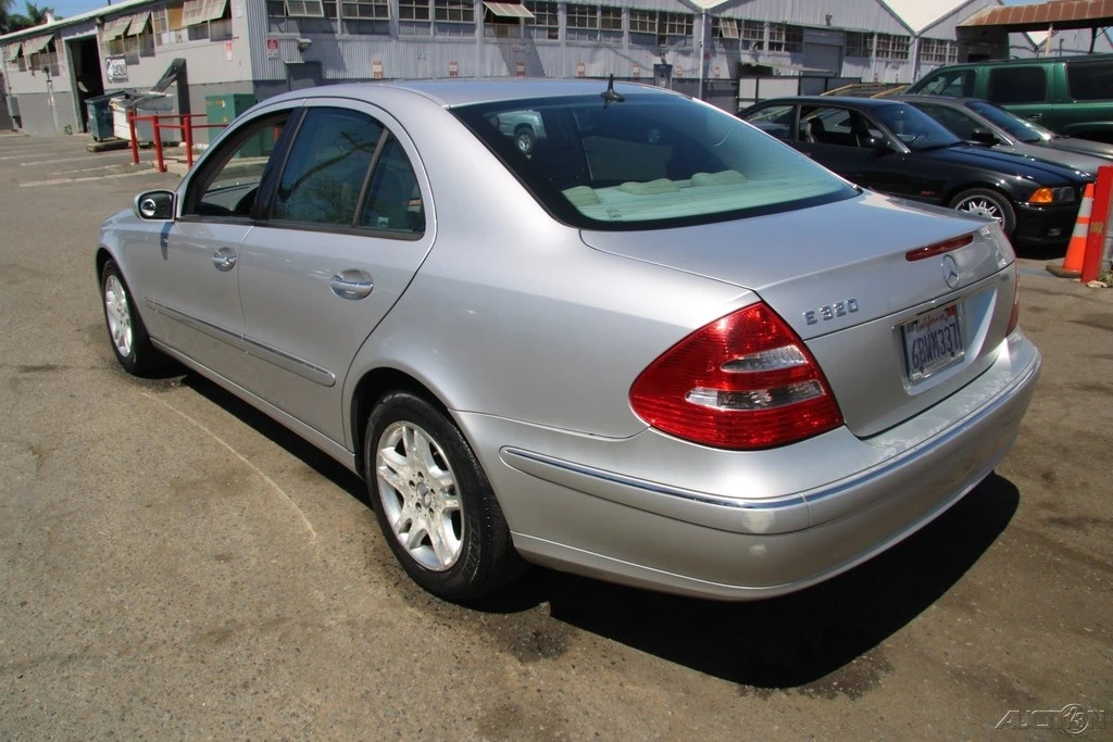 2004 Mercedes-Benz W211 E-Class - Image 5 of 21