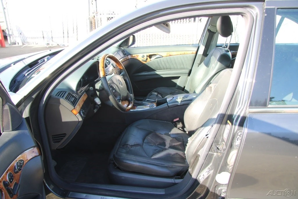 2004 Mercedes-Benz W211 E-Class - Image 13 of 21