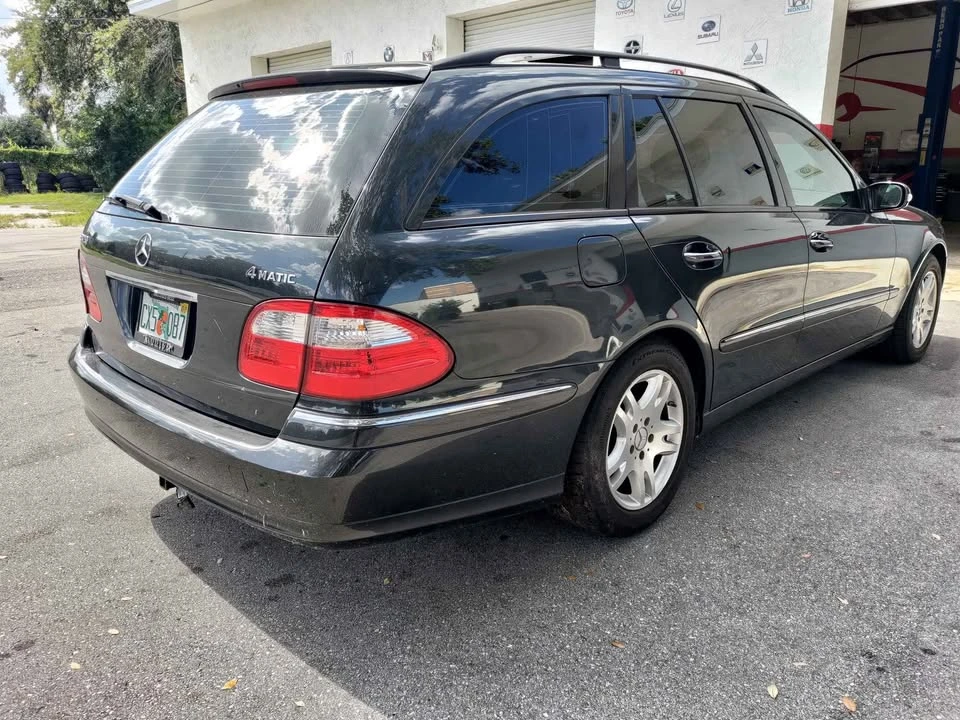 2004 Mercedes-Benz W211 E-Class - Image 2 of 16