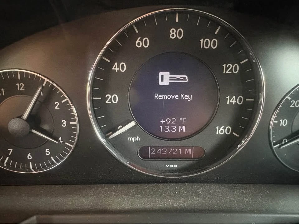 2004 Mercedes-Benz W211 E-Class - Image 9 of 9
