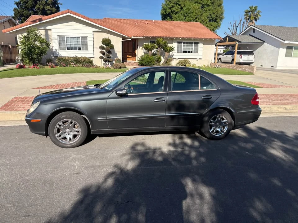 2004 Mercedes-Benz W211 E-Class - Image 2 of 9