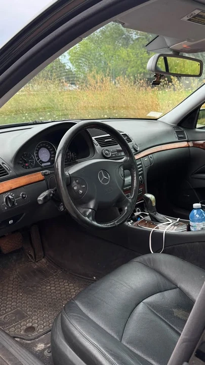 2004 Mercedes-Benz W211 E-Class - Image 11 of 17