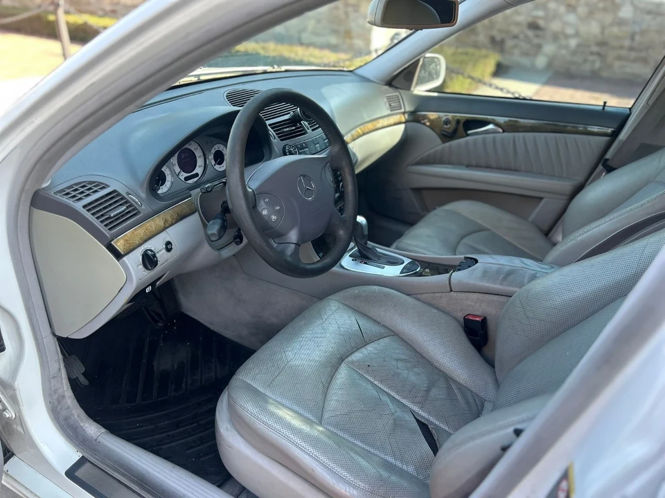2004 Mercedes-Benz W211 E-Class - Image 12 of 19