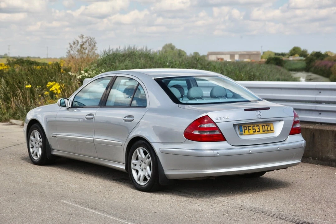 2004 Mercedes-Benz W211 E-Class - Image 12 of 30