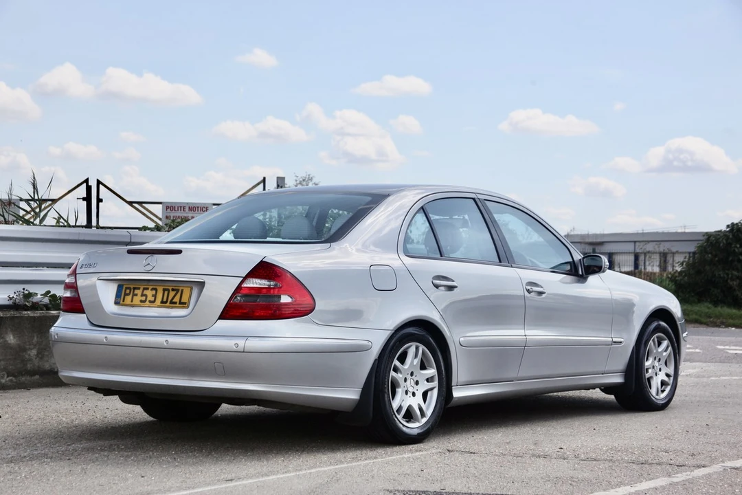 2004 Mercedes-Benz W211 E-Class - Image 13 of 30