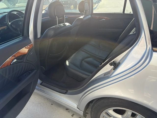 2004 Mercedes-Benz W211 E-Class - Image 11 of 12