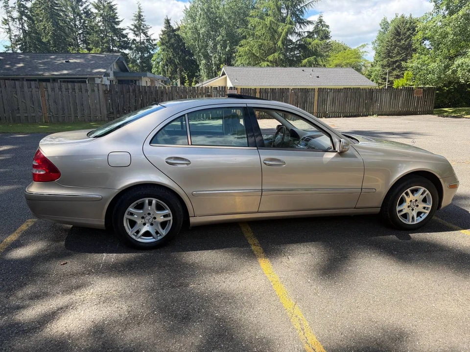 2004 Mercedes-Benz W211 E-Class - Image 2 of 14
