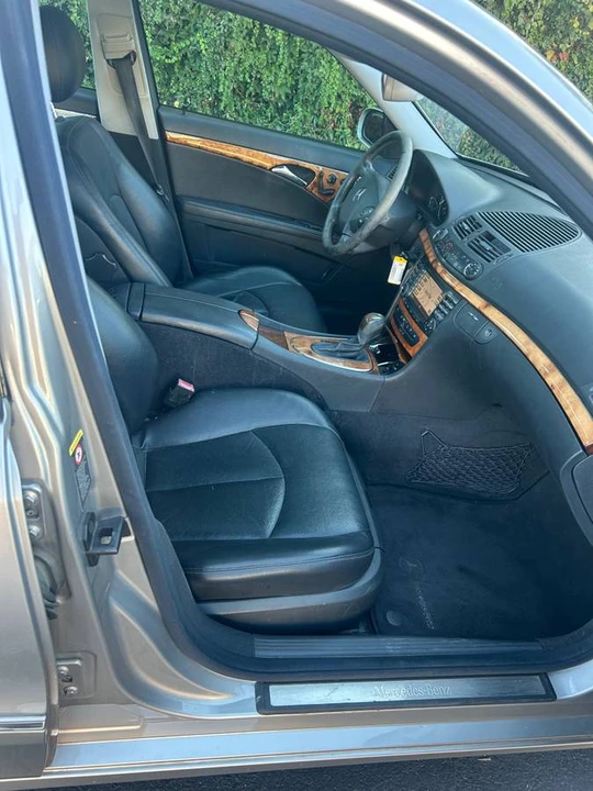 2004 Mercedes-Benz W211 E-Class - Image 12 of 16