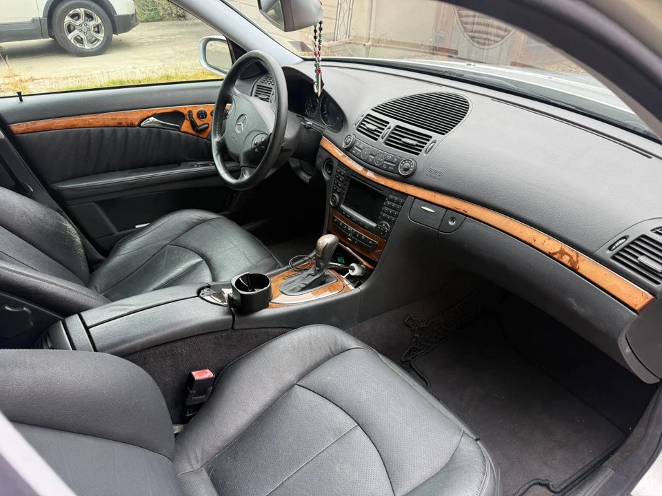 2004 Mercedes-Benz W211 E-Class - Image 6 of 8
