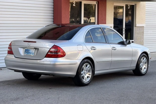 2004 Mercedes-Benz W211 E-Class - Image 2 of 7