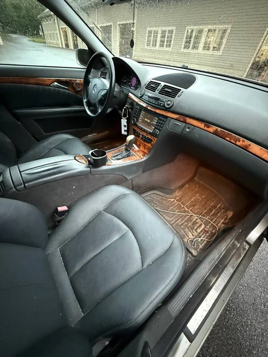 2004 Mercedes-Benz W211 E-Class - Image 10 of 11