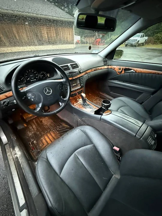 2004 Mercedes-Benz W211 E-Class - Image 8 of 11