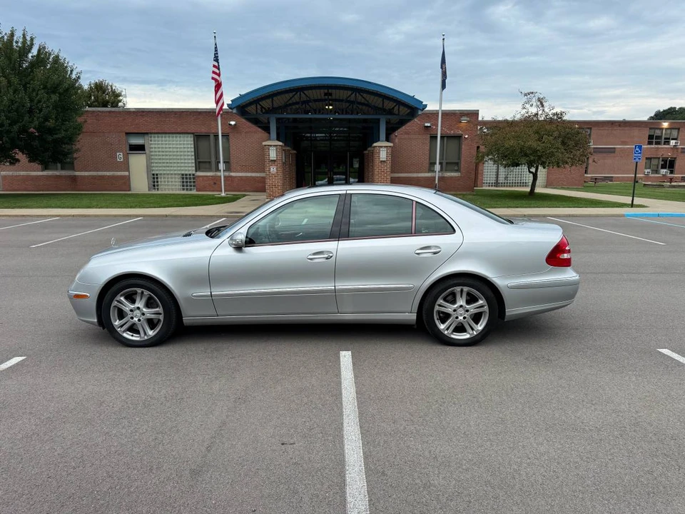 2004 Mercedes-Benz W211 E-Class - Image 2 of 24
