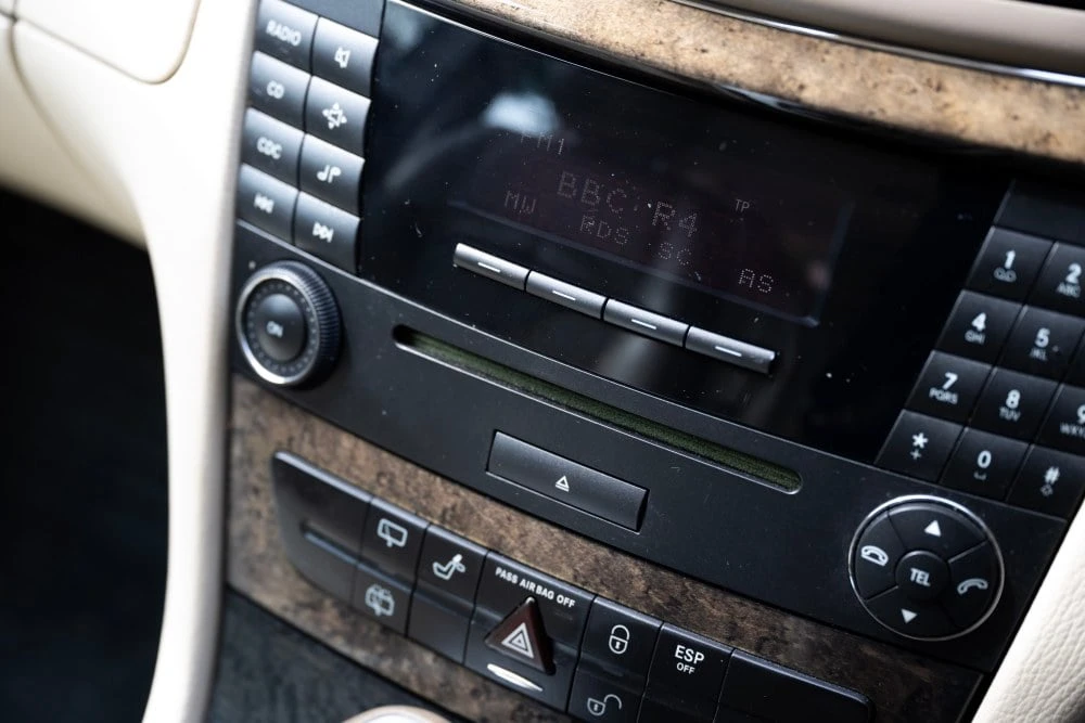 2004 Mercedes-Benz W211 E-Class - Image 24 of 30