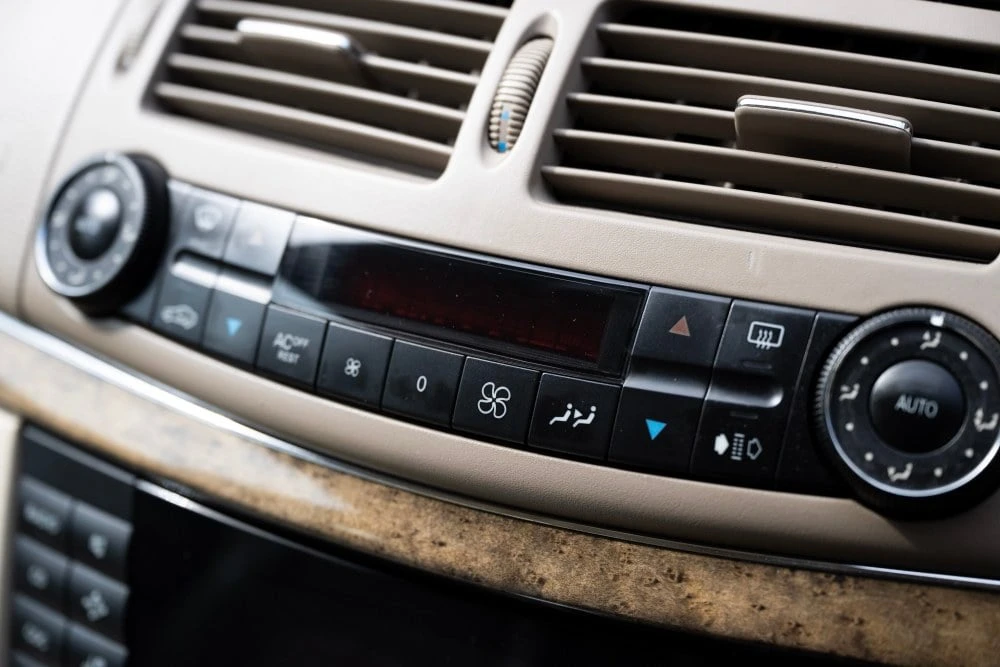 2004 Mercedes-Benz W211 E-Class - Image 26 of 30