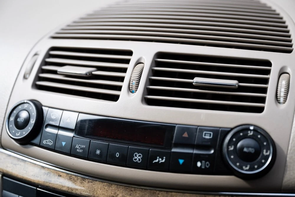 2004 Mercedes-Benz W211 E-Class - Image 28 of 30
