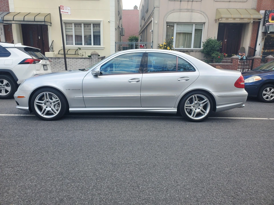 2004 Mercedes-Benz W211 E 55 & E 63 AMG - Image 9 of 31