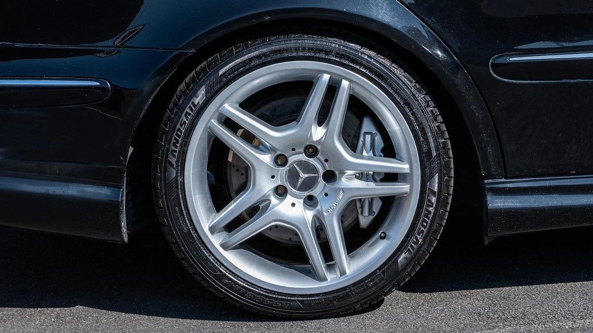2004 Mercedes-Benz W211 E 55 & E 63 AMG - Image 11 of 30