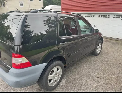 2004 Mercedes-Benz M-Class ML 320 Sport Utility 4D