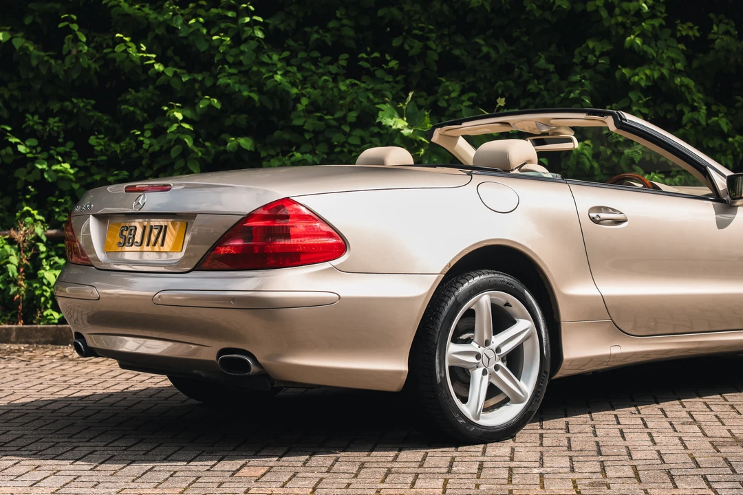 2004 Mercedes-Benz R230 SL-Class - Image 17 of 31