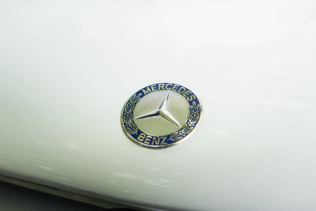 2004 Mercedes-Benz R230 SL-Class - Image 18 of 31