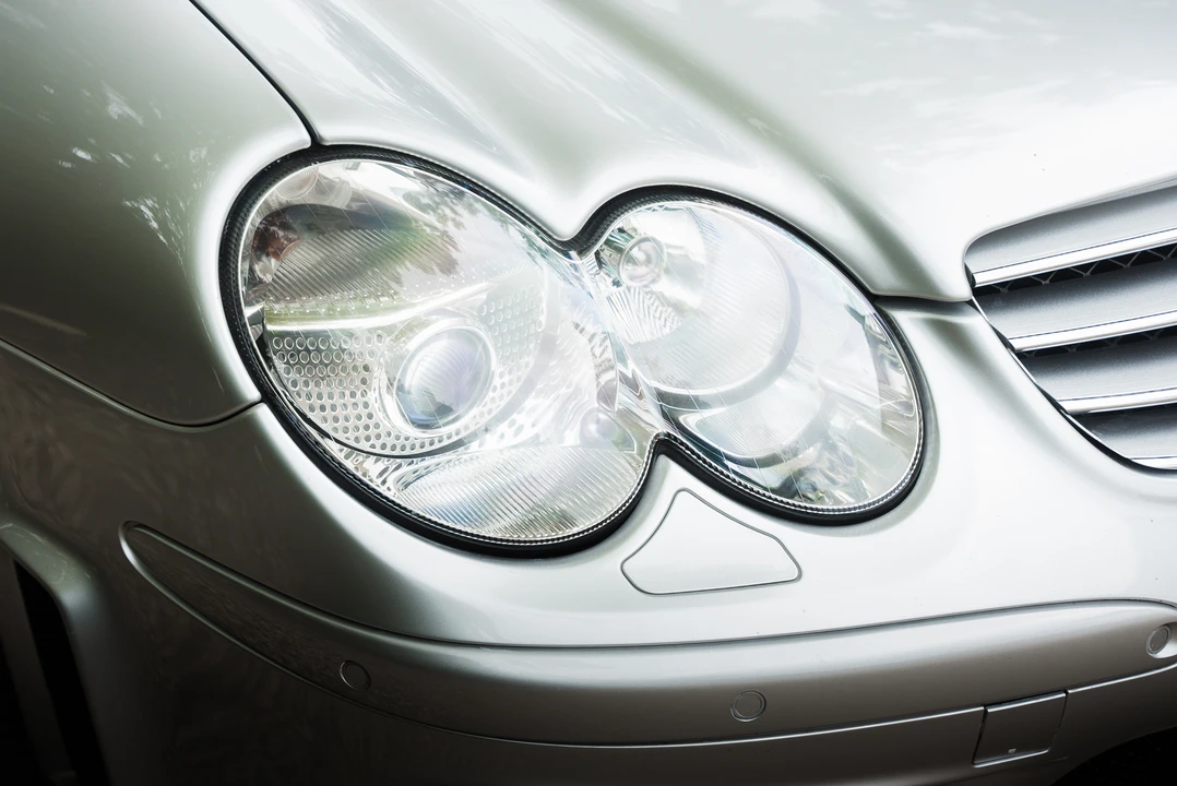 2004 Mercedes-Benz R230 SL-Class - Image 25 of 31