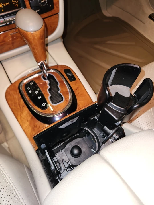 2004 Mercedes-Benz W220 S-Class - Image 10 of 21