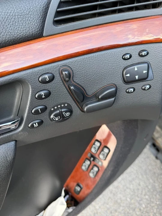 2004 Mercedes-Benz W220 S-Class - Image 8 of 12