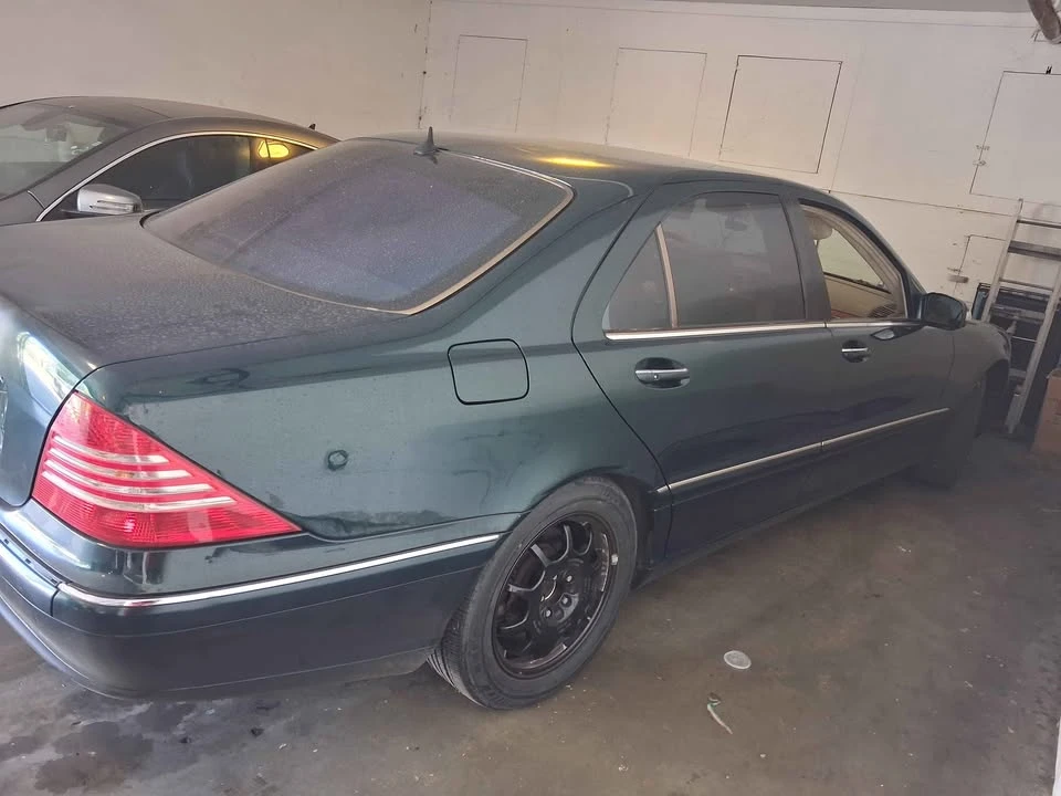 2004 Mercedes-Benz W220 S-Class - Image 2 of 2