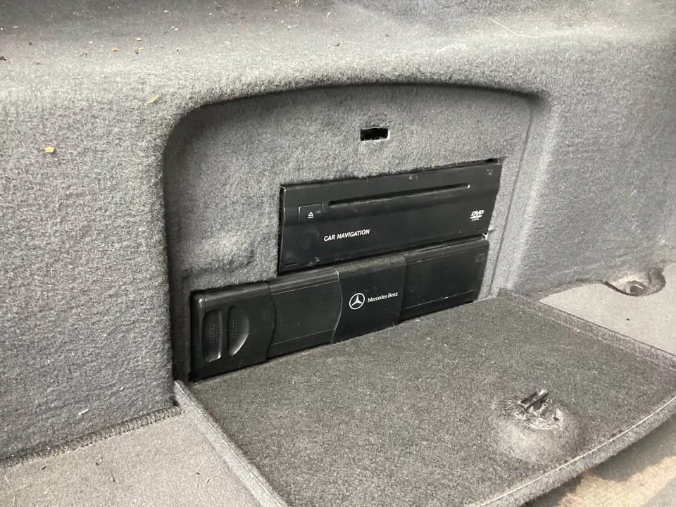 2004 Mercedes-Benz W220 S-Class - Image 12 of 12