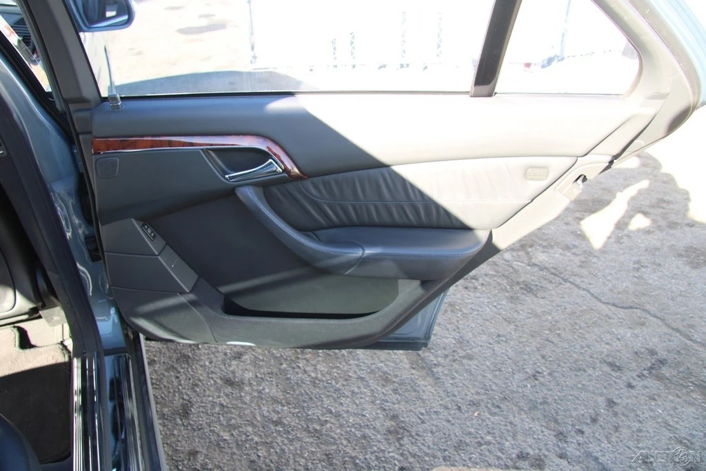 2004 Mercedes-Benz W220 S-Class - Image 20 of 21