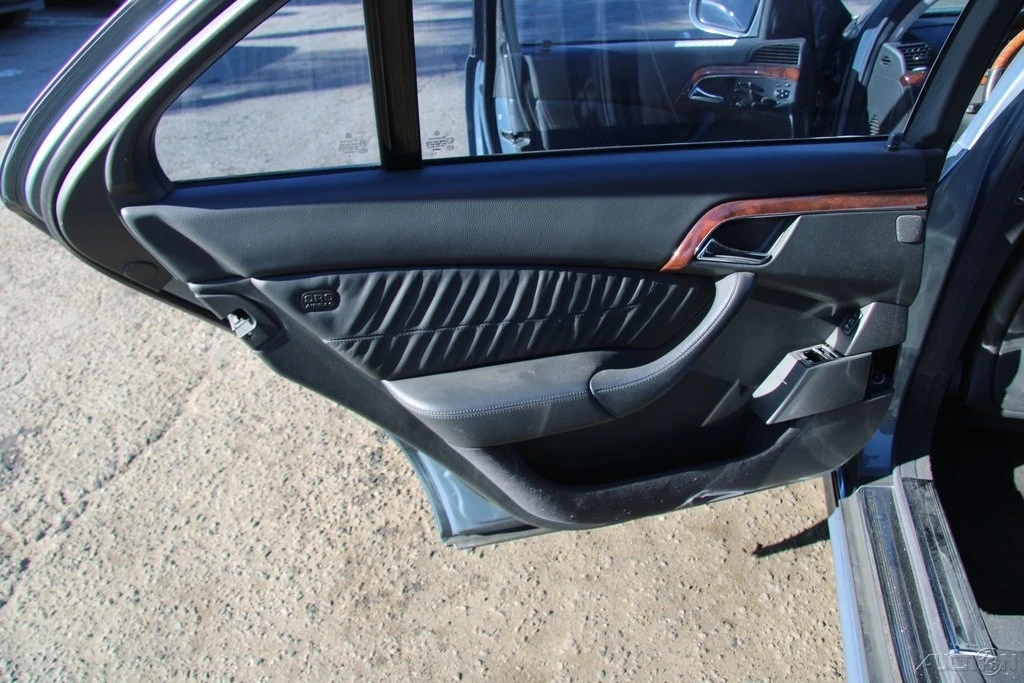 2004 Mercedes-Benz W220 S-Class - Image 17 of 21