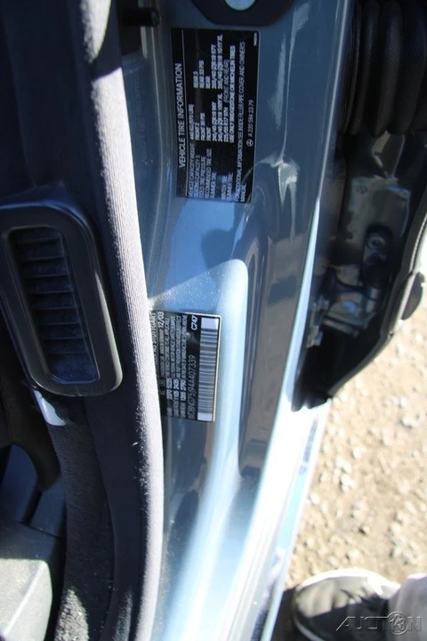 2004 Mercedes-Benz W220 S-Class - Image 11 of 21