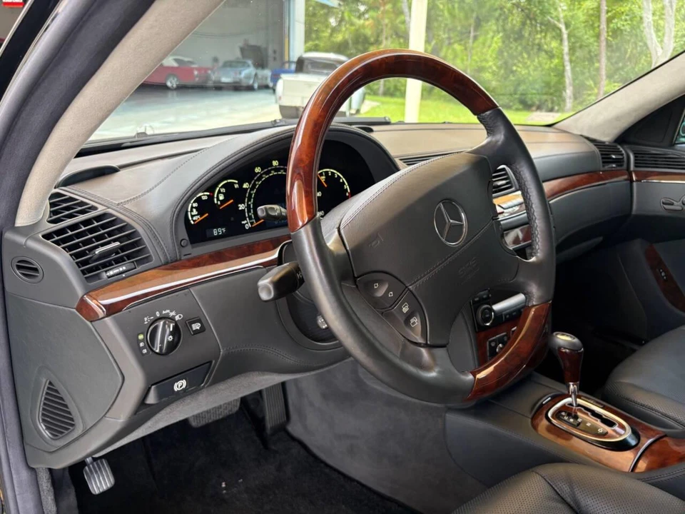2004 Mercedes-Benz W220 S-Class - Image 24 of 31