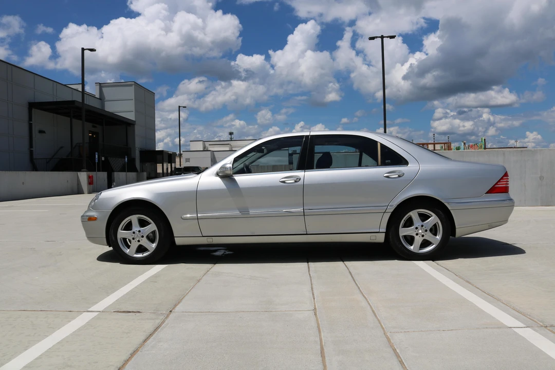 2004 Mercedes-Benz W220 S-Class - Image 10 of 21